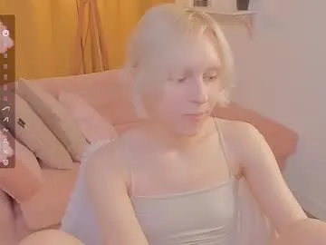 pureannuals – webcam model profile photo Image 16