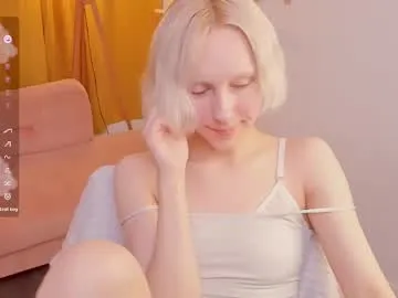 pureannuals – webcam model profile photo Image 9