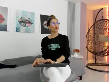 monicaflower – webcam model profile photo Image 4