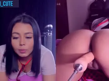 beaute_fatale – webcam model profile photo Image 11