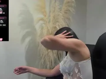 MiaRosey – webcam model profile photo Image 9