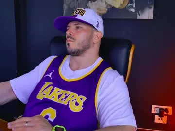 AmberParcker – webcam model profile photo Image 3