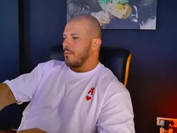 AmberParcker – webcam model profile photo Image 7