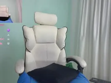 midwestlovers1990 – webcam model profile photo Image 2