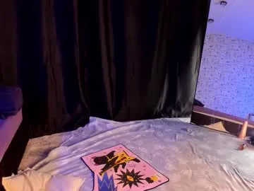 roxy_santos__ – webcam model profile photo Image 6