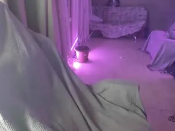 innocent_bianca – webcam model profile photo Image 5