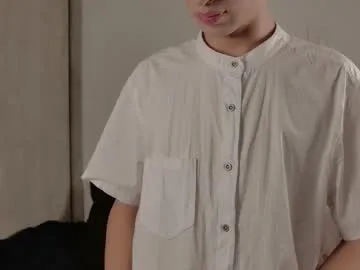 kisspriya – webcam model profile photo Image 6