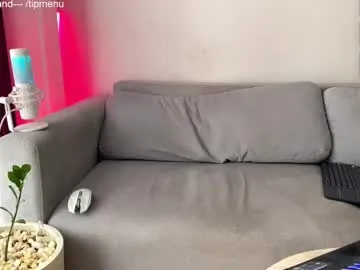 innocent_bianca – webcam model profile photo Image 5