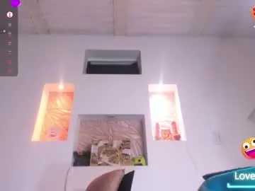 chaptertoo – webcam model profile photo Image 3