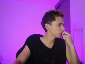 MiaRosey – webcam model profile photo Image 6