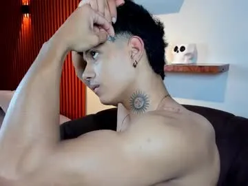 mae_nathan – webcam model profile photo Image 10