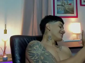 mae_nathan – webcam model profile photo Image 2