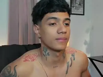 mae_nathan – webcam model profile photo Image 7