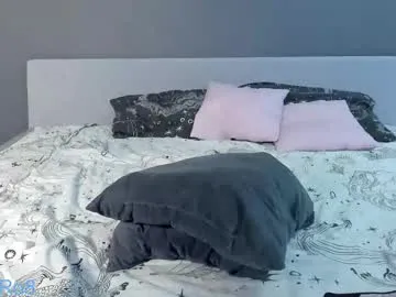 kriscrinkle – webcam model profile photo Image 9