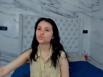 mae_nathan – webcam model profile photo Image 15