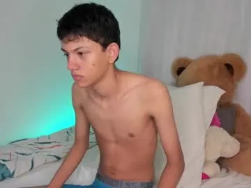 sarisha__ – webcam model profile photo Image 14