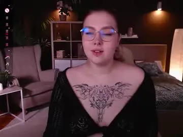 lolaa_darling – webcam model profile photo Image 4