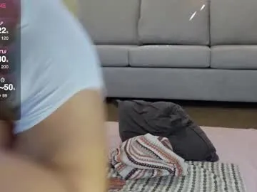 AmyJacobs – webcam model profile photo Image 10