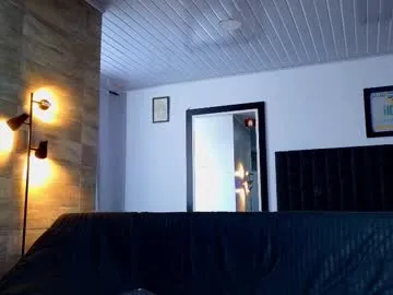 mochasins_ – webcam model profile photo Image 3