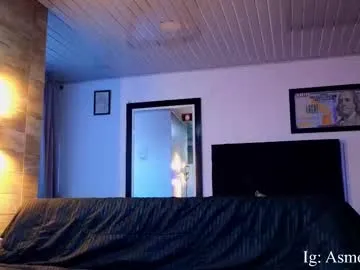 mochasins_ – webcam model profile photo Image 4