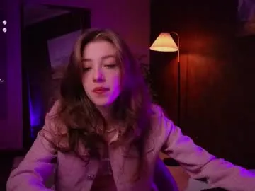 LaraOlson – webcam model profile photo Image 4