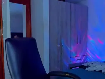 EmiliaWalker – webcam model profile photo Image 11