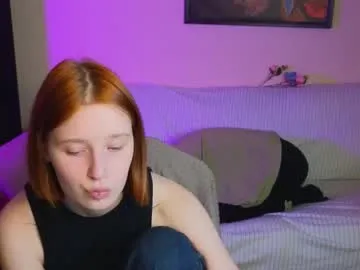 dovia – webcam model profile photo Image 12