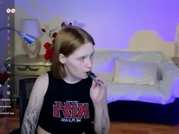 dovia – webcam model profile photo Image 16