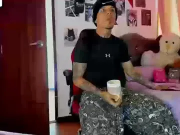 iamsomeone1234 – webcam model profile photo Image 17