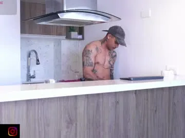 emilywarren296 – webcam model profile photo Image 6