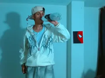 emilywarren296 – webcam model profile photo Image 13