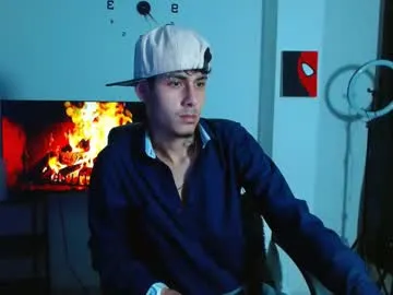 emilywarren296 – webcam model profile photo Image 5