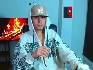 emilywarren296 – webcam model profile photo Image 7