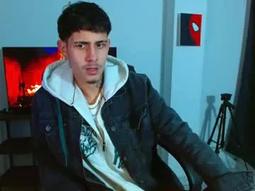 emilywarren296 – webcam model profile photo Image 8