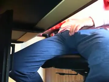 iamsomeone1234 – webcam model profile photo Image 10