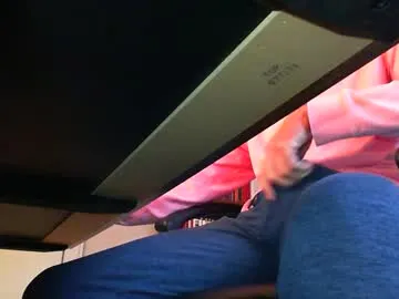 iamsomeone1234 – webcam model profile photo Image 19