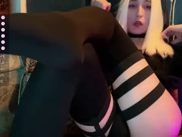 mae_nathan – webcam model profile photo Image 14