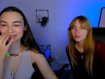 AryaCox – webcam model profile photo Image 3