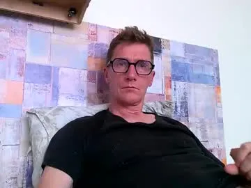 iamsomeone1234 – webcam model profile photo Image 7