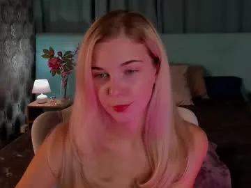 emilywarren296 – webcam model profile photo Image 11