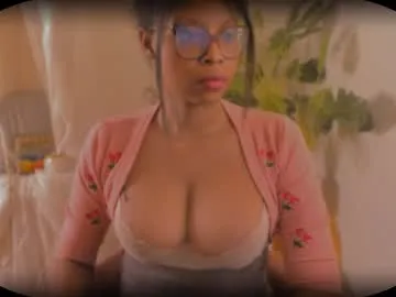 indianpandora – webcam model profile photo Image 2