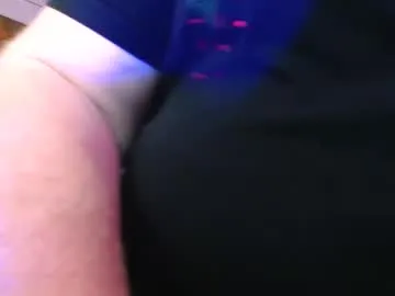 VenusRusell – webcam model profile photo Image 12