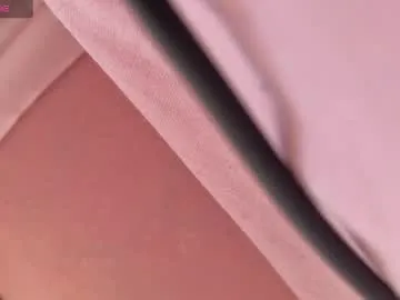 keranimaralaa33409304290 – webcam model profile photo Image 6