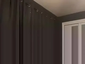 MollyTurbay – webcam model profile photo Image 3