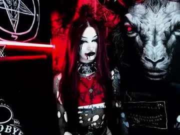 indiana_rouge – webcam model profile photo Image 15