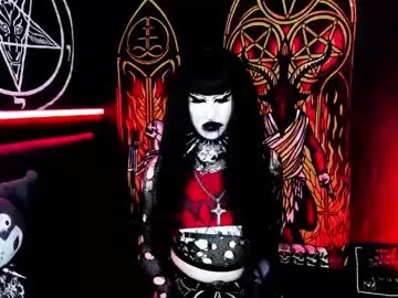 indiana_rouge – webcam model profile photo Image 18