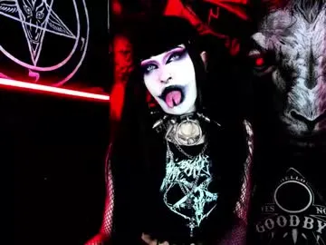 indiana_rouge – webcam model profile photo Image 7