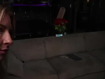 iamsomeone1234 – webcam model profile photo Image 4