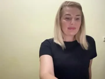 lolaa_darling – webcam model profile photo Image 11