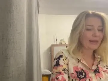 lolaa_darling – webcam model profile photo Image 15